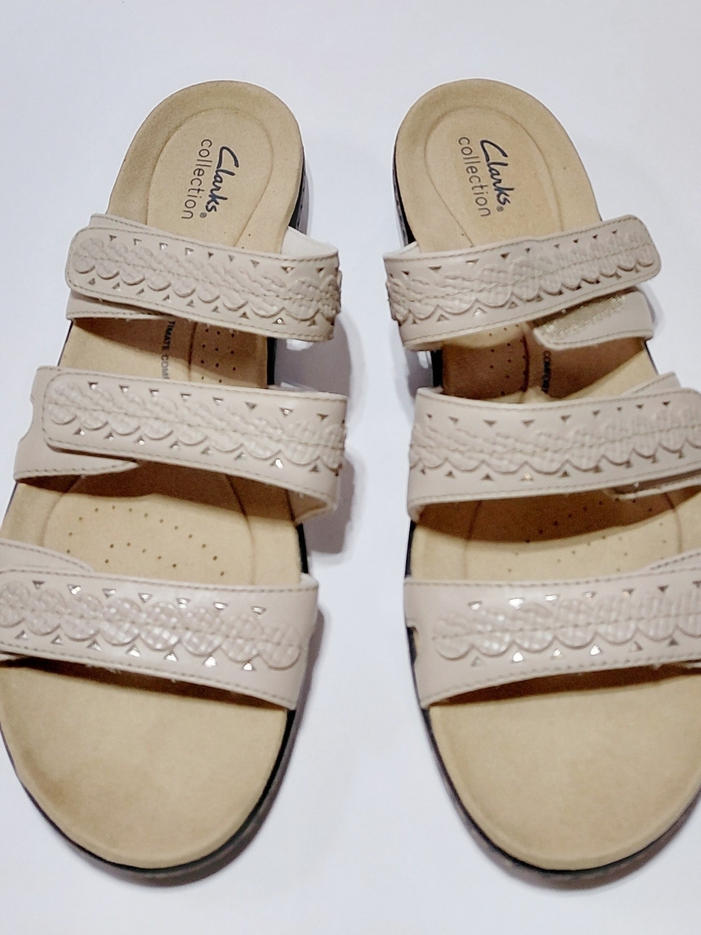 CLARKS Women's Laurieann Cove Cream Leather Sandals Size 10M
